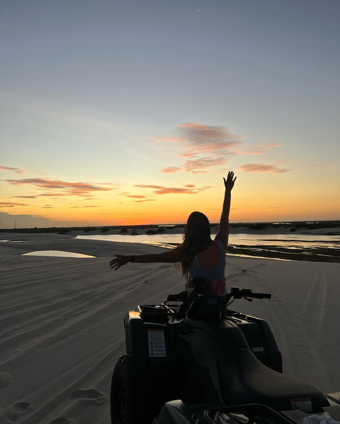 Um-final-de-tarde-sensacional-⭐️🍀PorroSol-lencoismaranhenses-dunas-trilha-quadriciclo-viagensincriveis-turismo.jpg